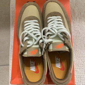 Size 12 - Nike Daybreak SP Vegas Gold 2019